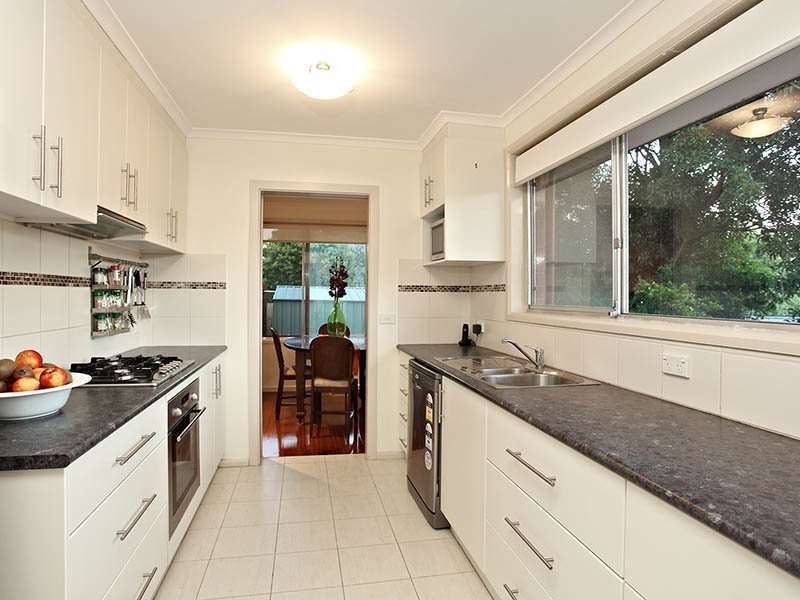 3 Carmen Court, Ringwood image 3