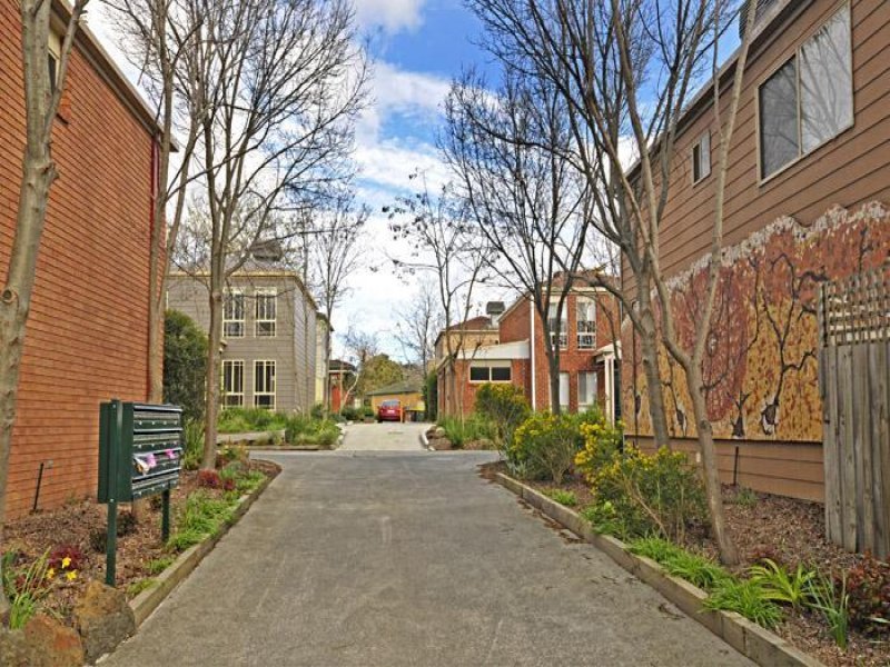3 Cherrytree Lane, Box Hill South image 2