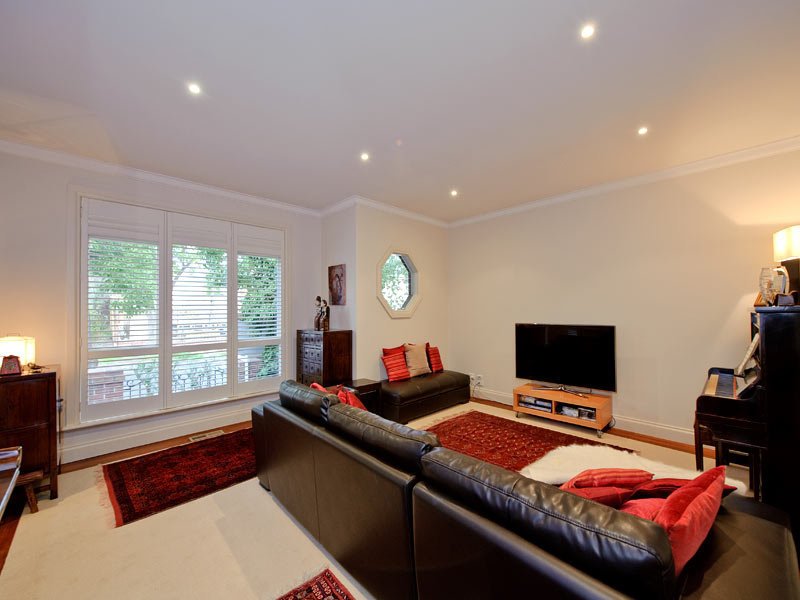 3 Chertsey Street, Surrey Hills image 2
