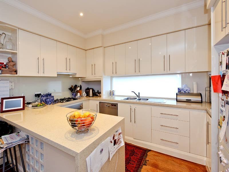 3 Chertsey Street, Surrey Hills image 3