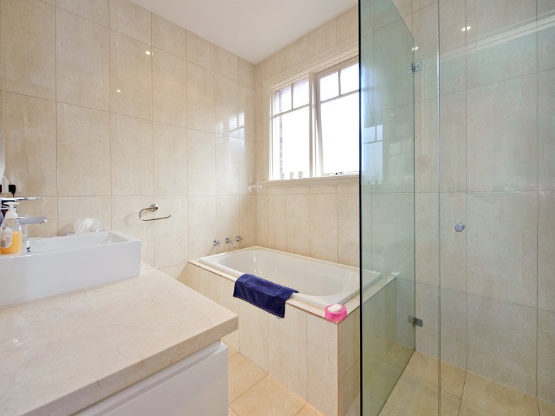 3 Chertsey Street, Surrey Hills image 5
