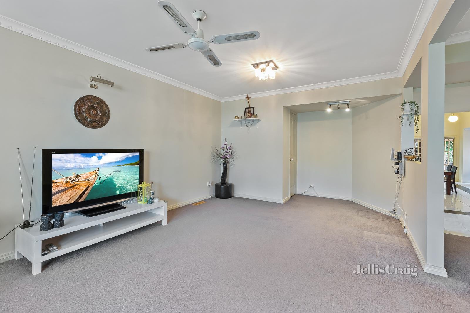 3 Chester Street, Glen Waverley image 3