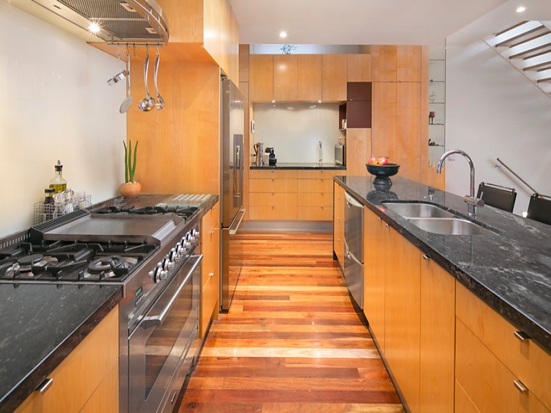 3 Chetwynd Place, North Melbourne image 5