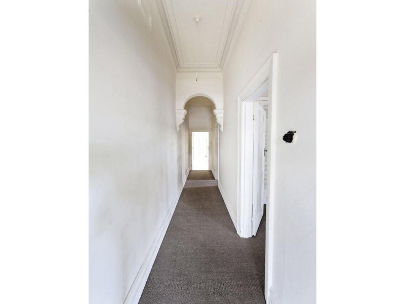 3 Churchill Grove, Hawthorn image 4