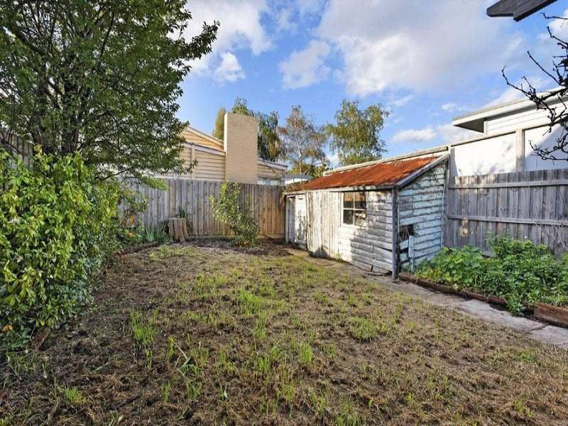 3 Churchill Grove, Hawthorn image 7