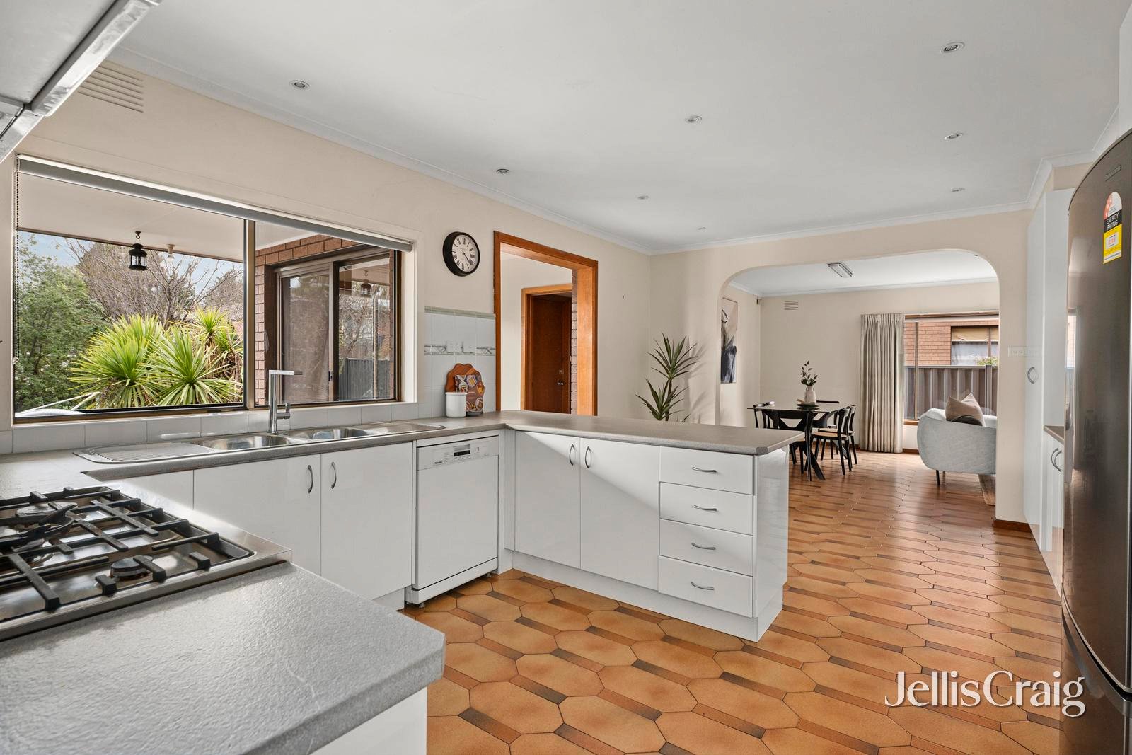 3 Civic Drive, Greensborough image 3