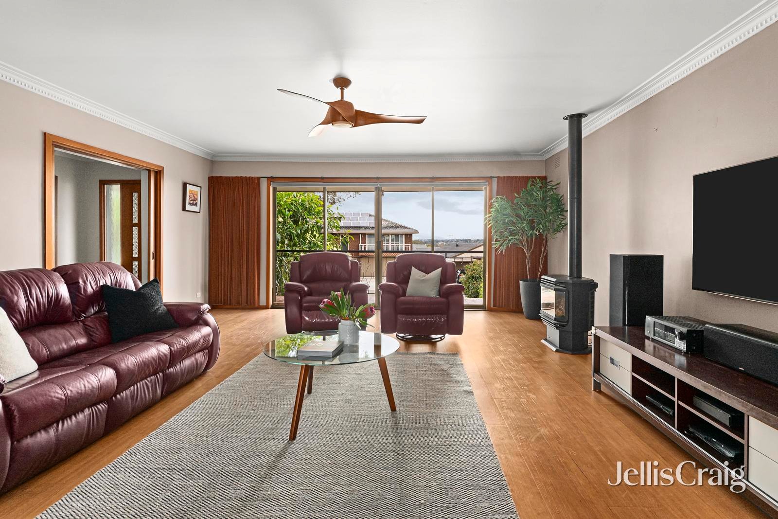 3 Civic Drive, Greensborough image 4