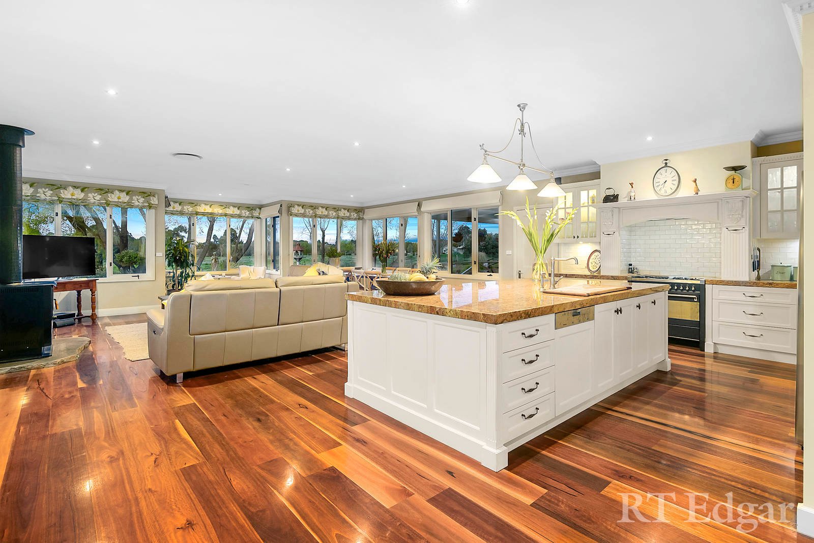 Property Gallery Thumbnail 3