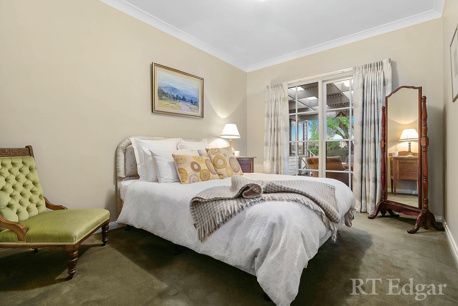Property Gallery Thumbnail 11