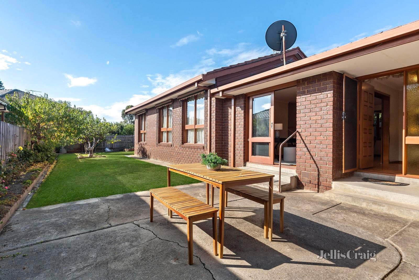 3 Cloverdale Close, Burwood East image 10