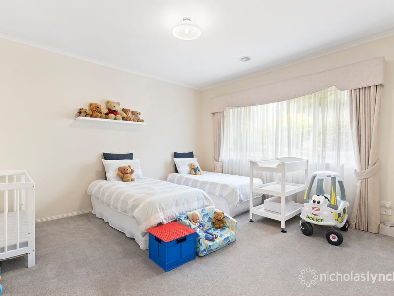 Property Gallery Thumbnail 9