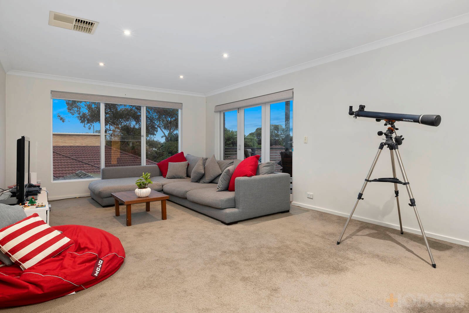 3 College Grove Black Rock