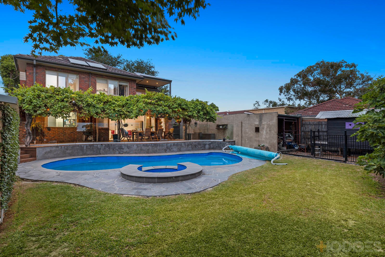 3 College Grove Black Rock