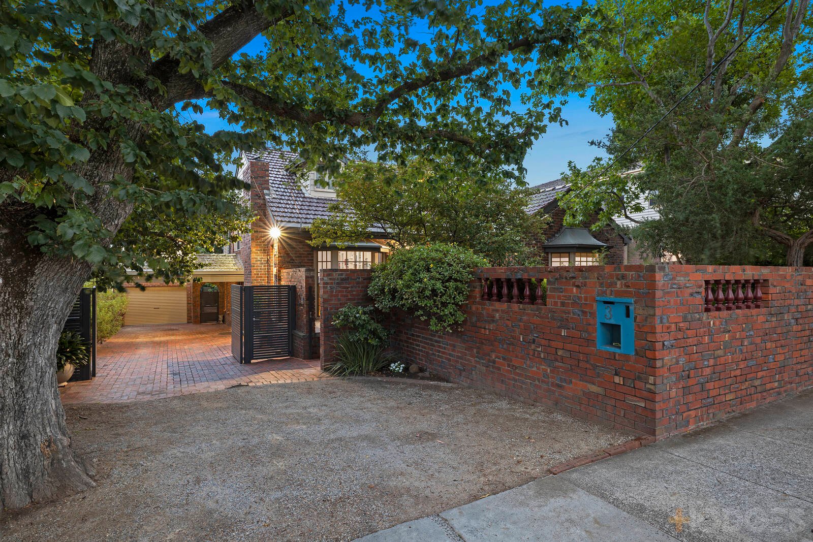 3 College Grove Black Rock