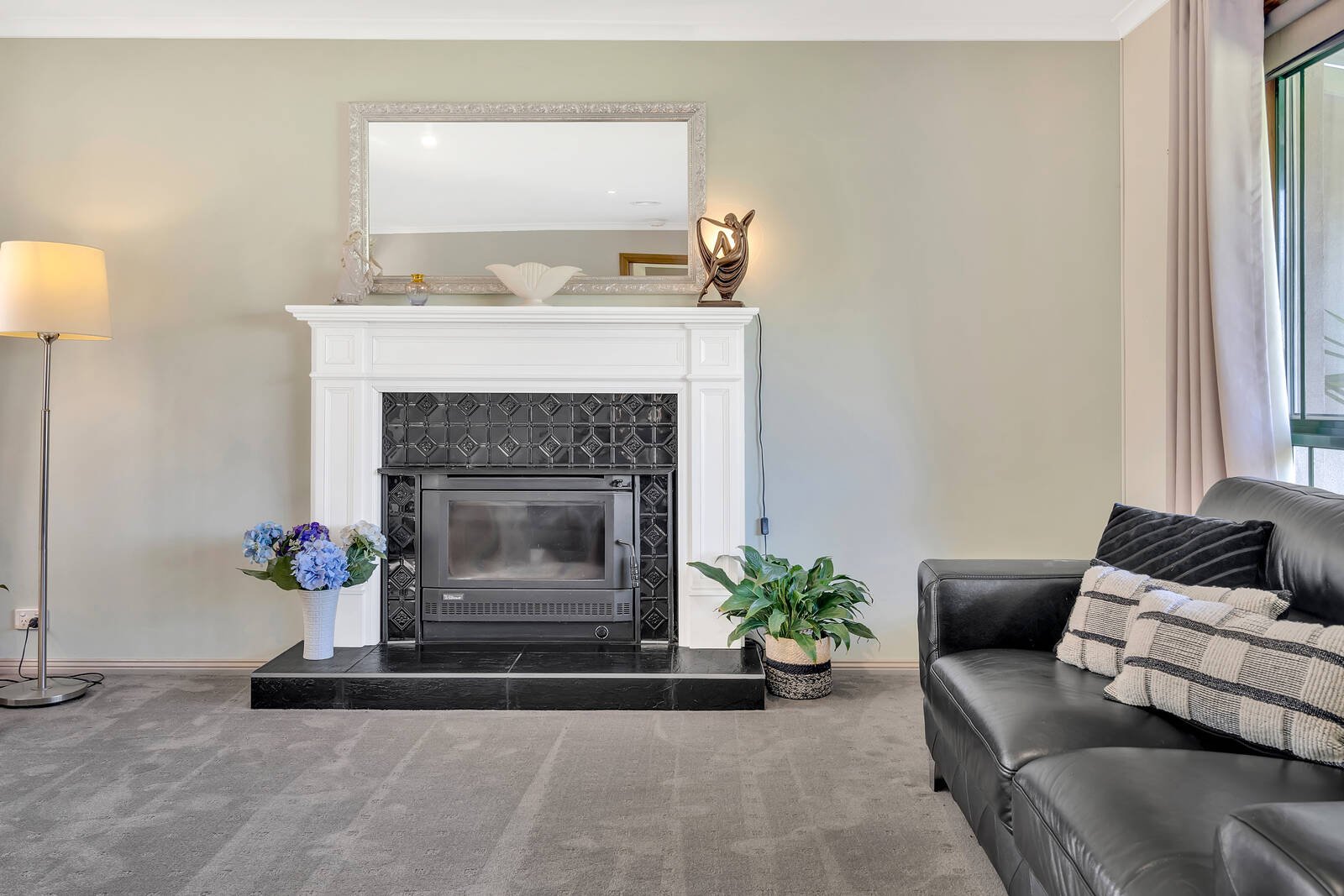 Property Gallery Thumbnail 6
