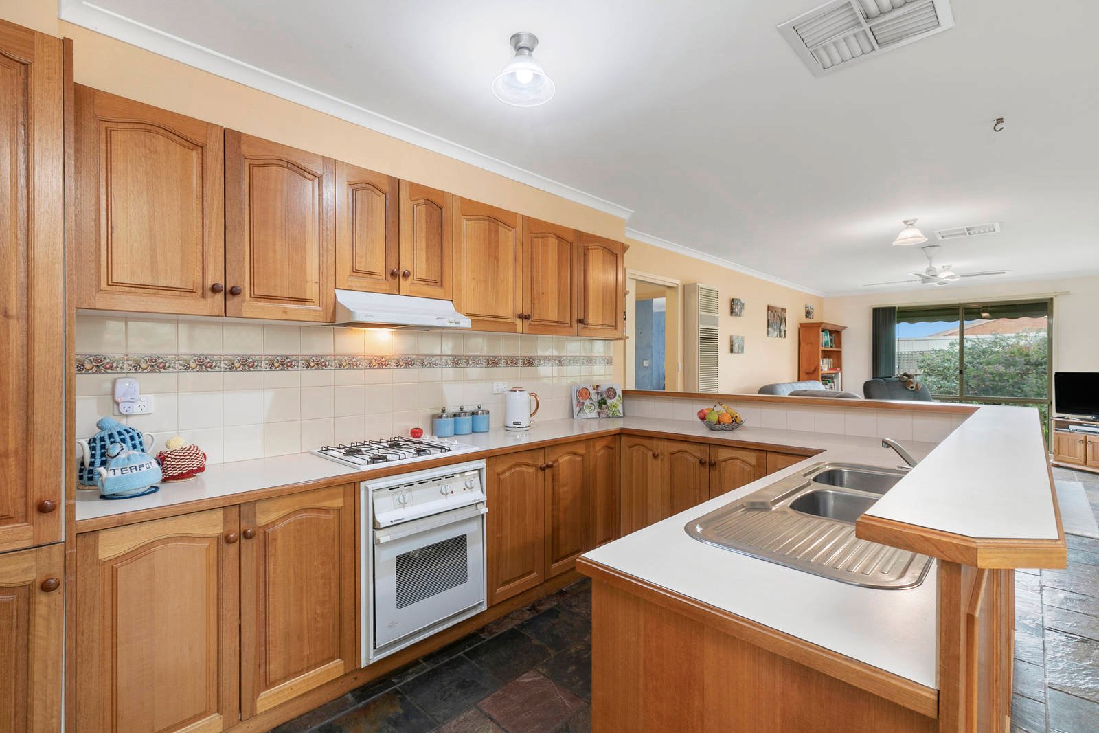 Property Gallery Thumbnail 3