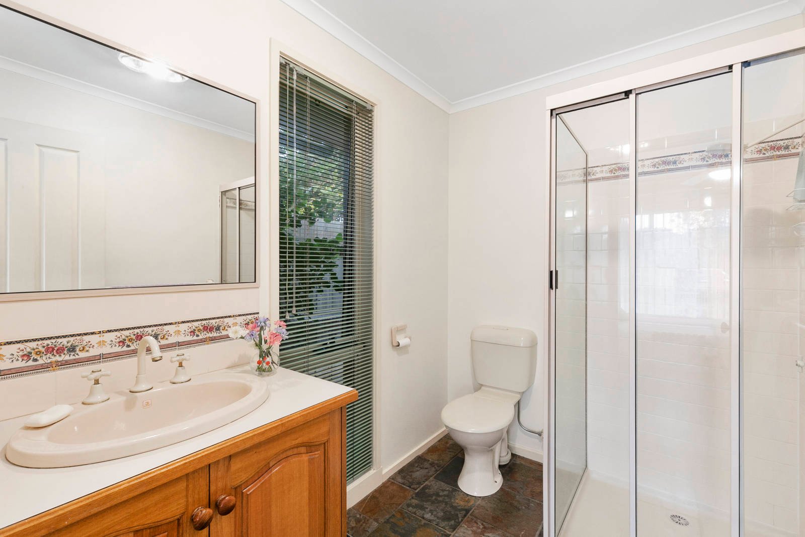 Property Gallery Thumbnail 7
