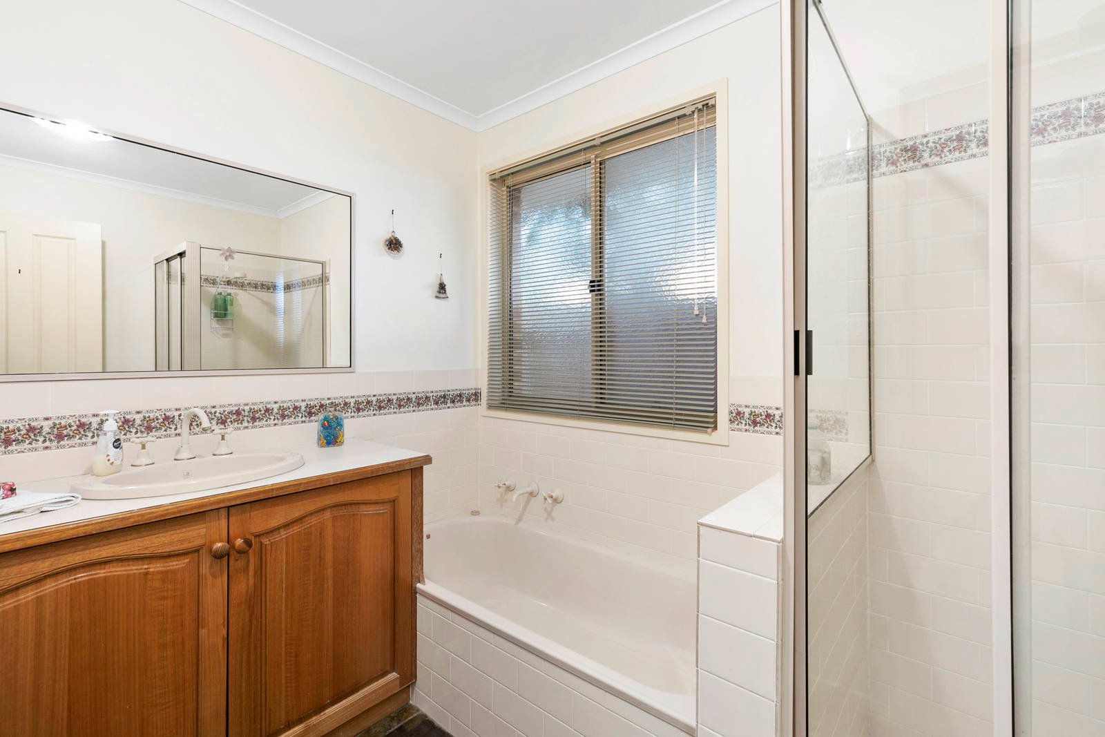 Property Gallery Thumbnail 10