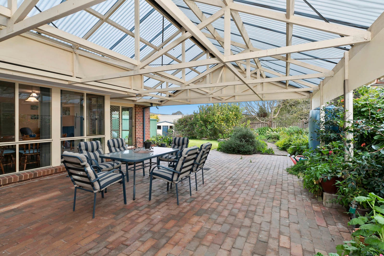 Property Gallery Thumbnail 11