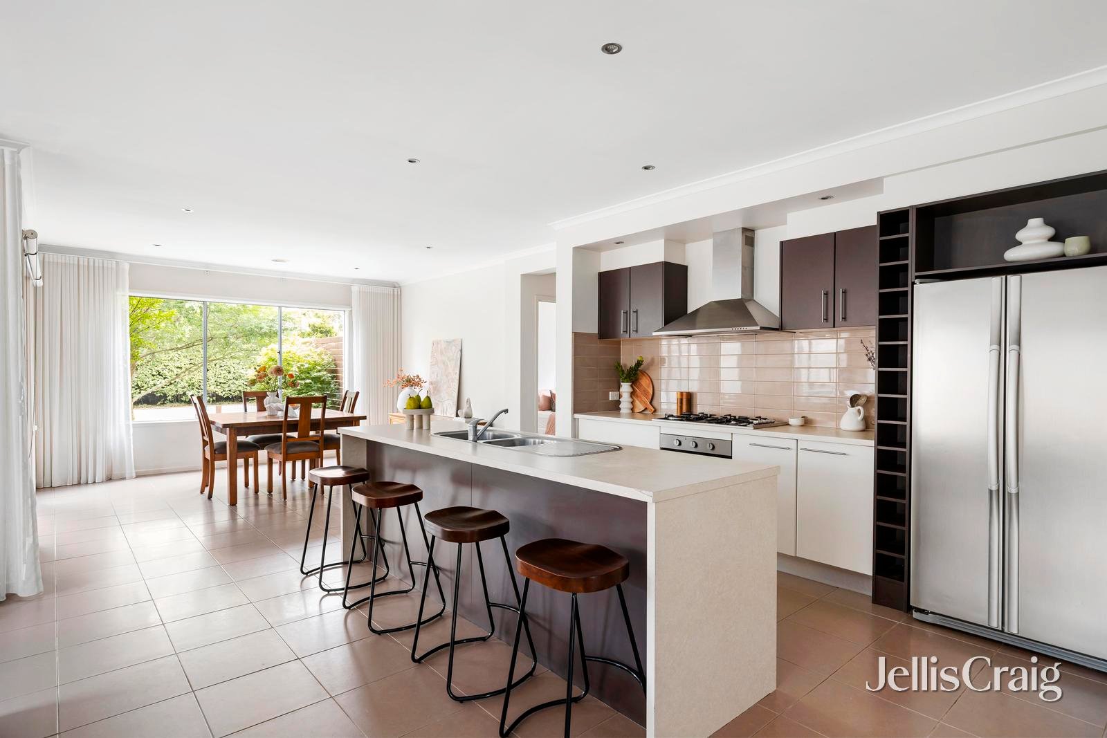 3 Counthan Terrace, Doreen image 2