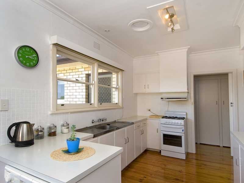 3 Craigie Road, Newtown image 6