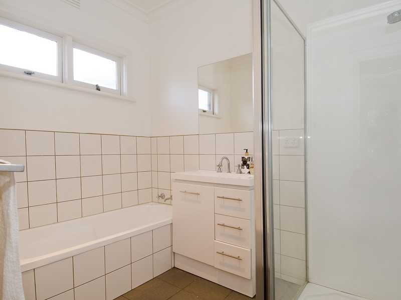 3 Craigie Road, Newtown image 8