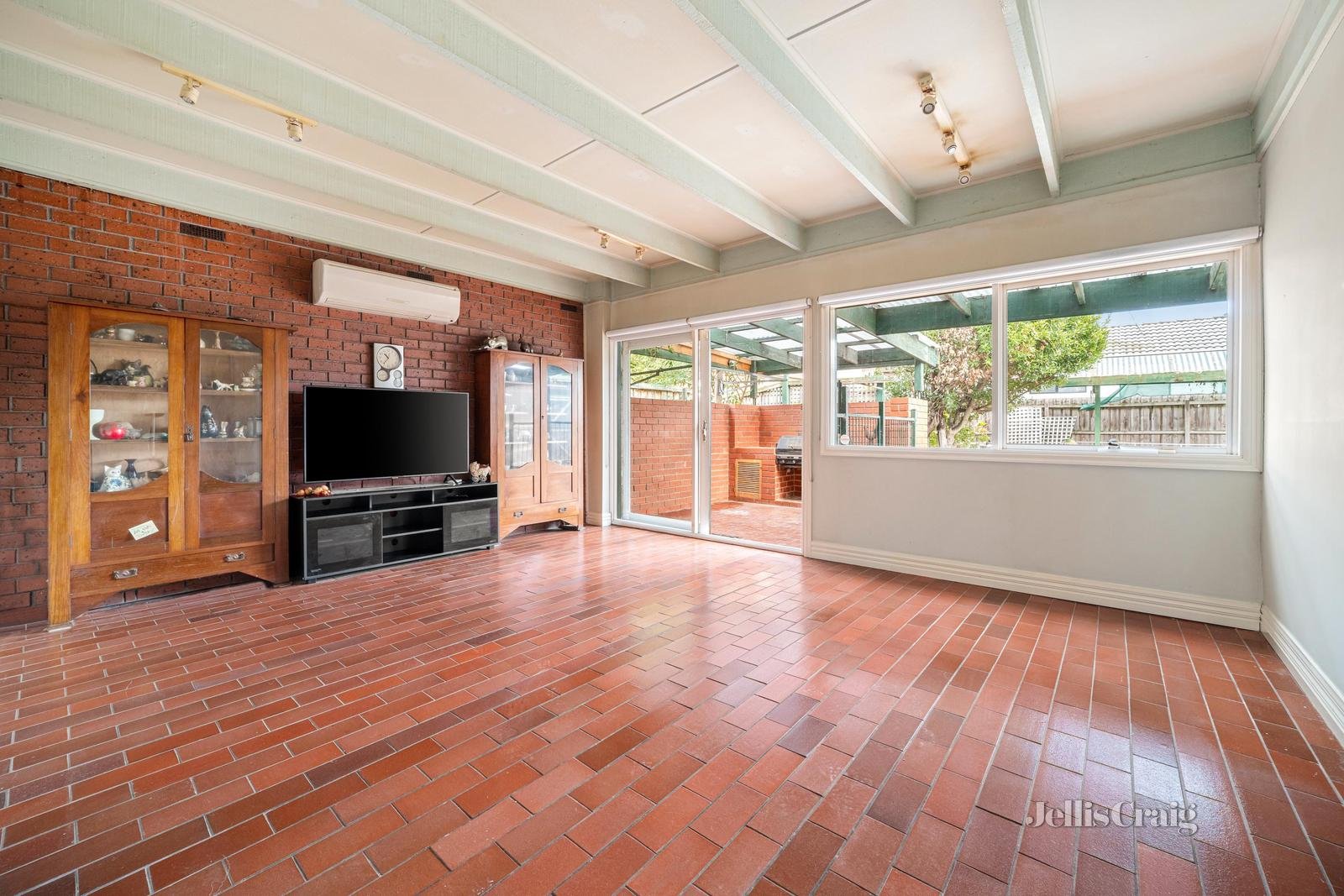 3 Craigmore Avenue, Mentone image 5