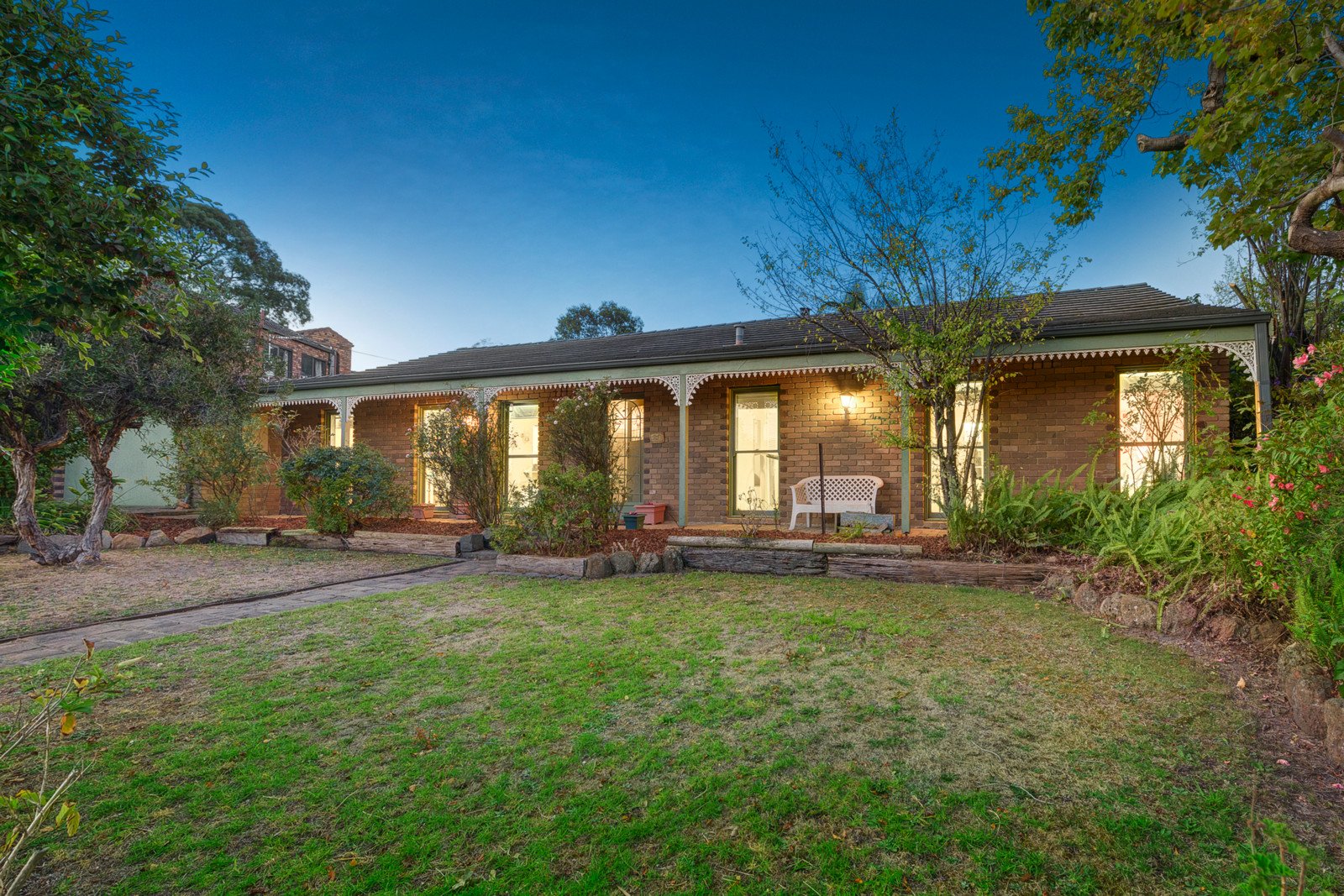 3 Creswick Street, Glen Waverley image 1