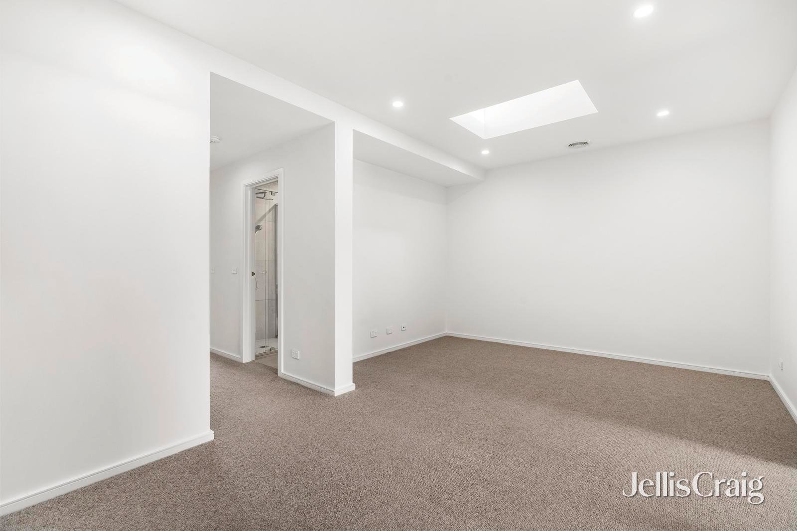 3 Crick Walk, Burwood&nbsp;East image 8