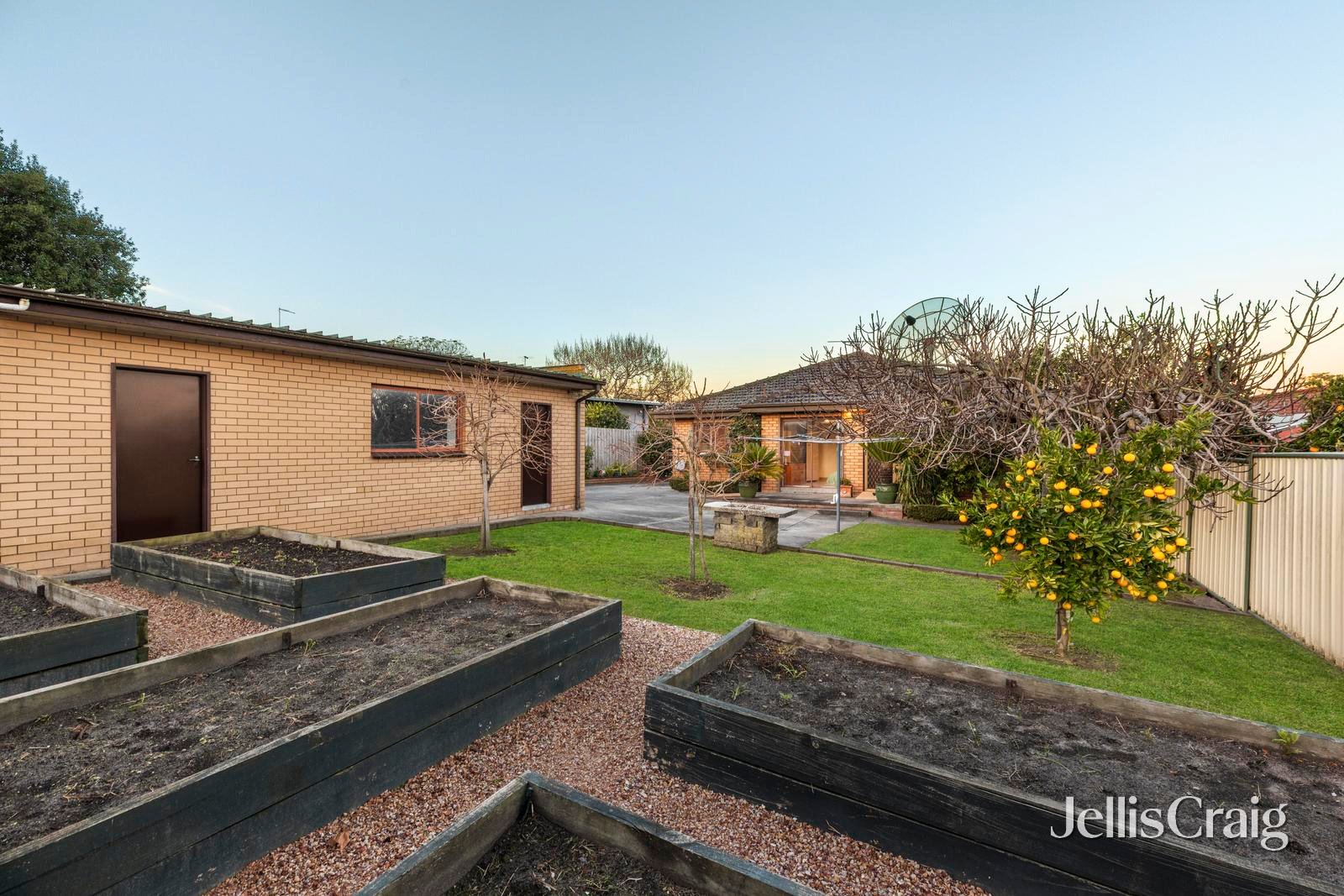 3 Curtis Avenue, Mount&nbsp;Waverley image 13