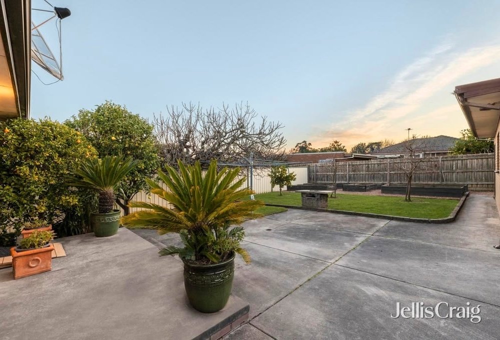 3 Curtis Avenue, Mount&nbsp;Waverley image 11