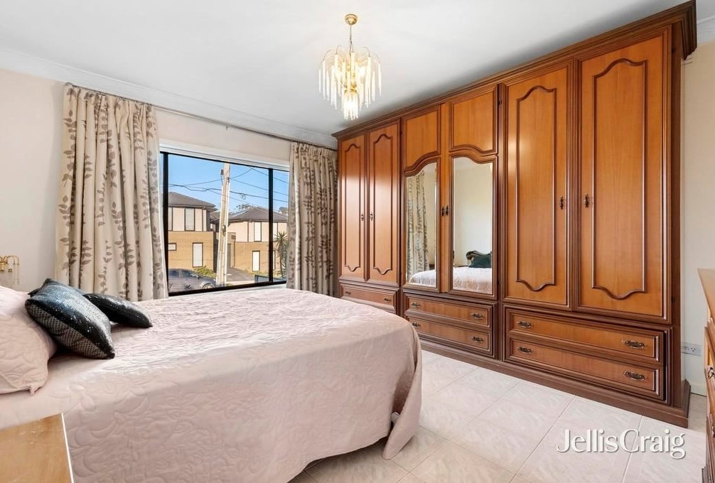 3 Curtis Avenue, Mount&nbsp;Waverley image 6