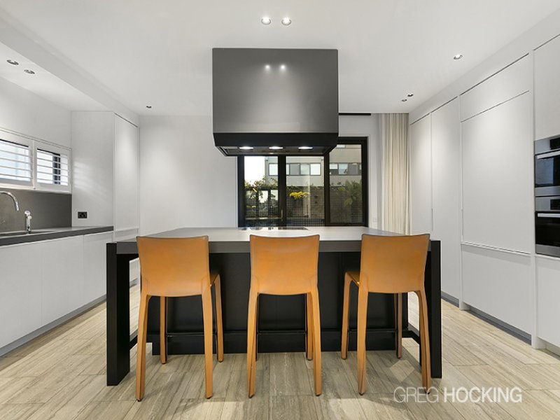 3 Danks Street, Albert Park image 5