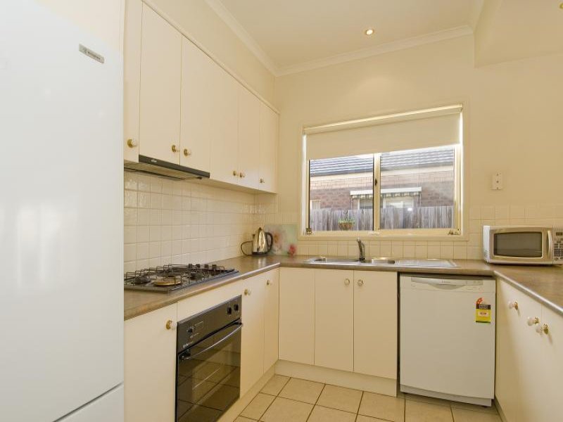 3 Dargai Road, Belmont image 4