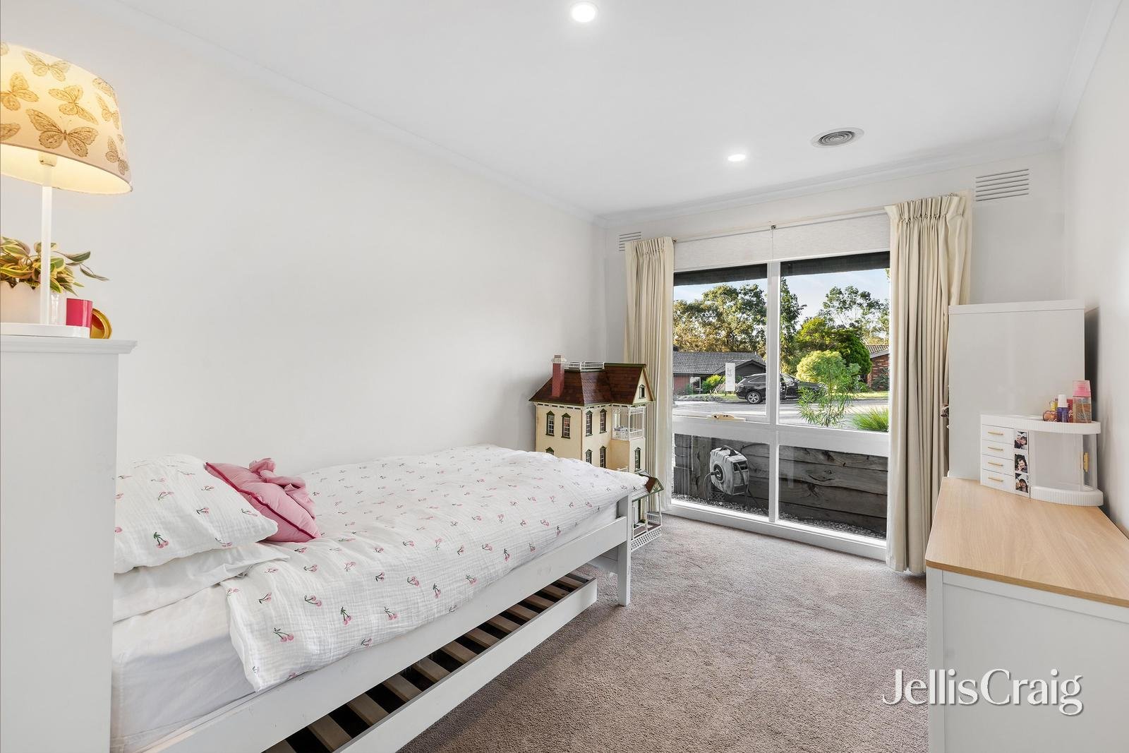 3 Darly Glen, Greensborough image 9