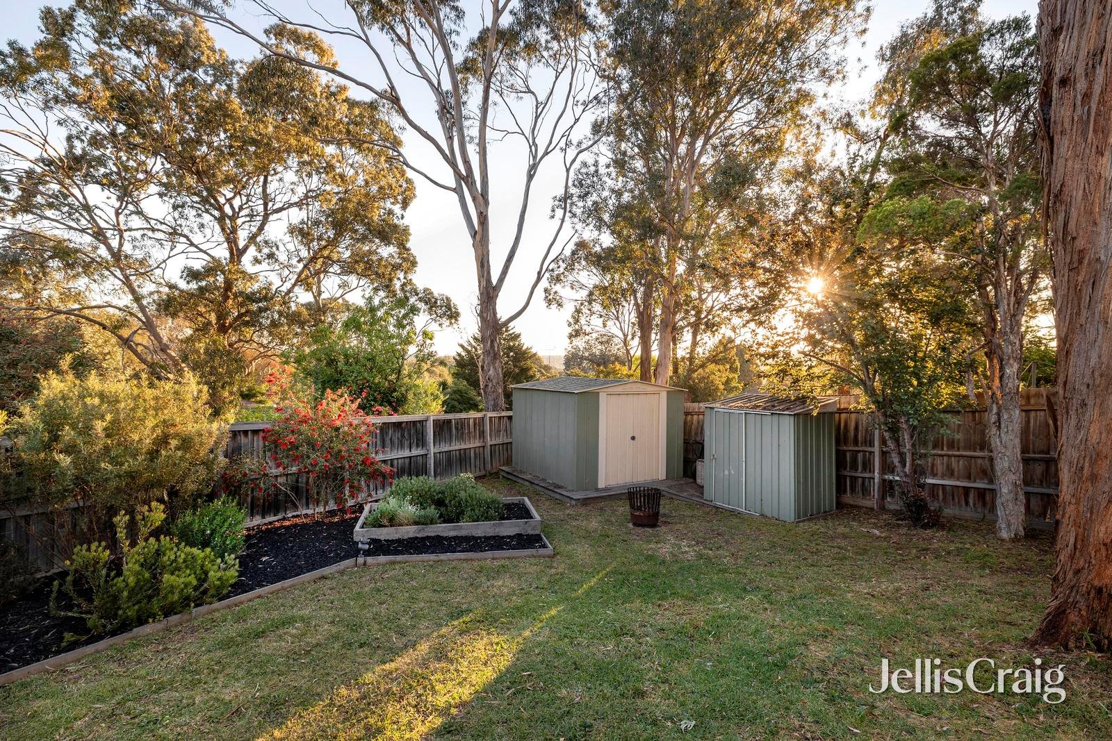3 Darly Glen, Greensborough image 11