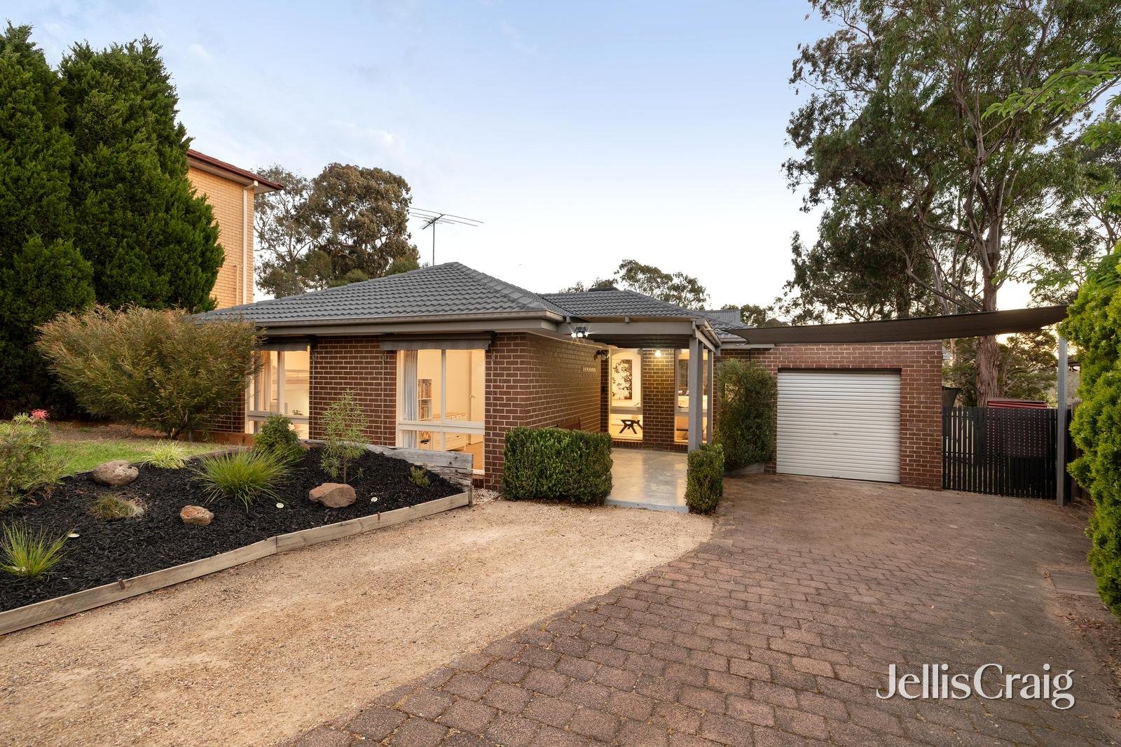 3 Darly Glen, Greensborough image 12