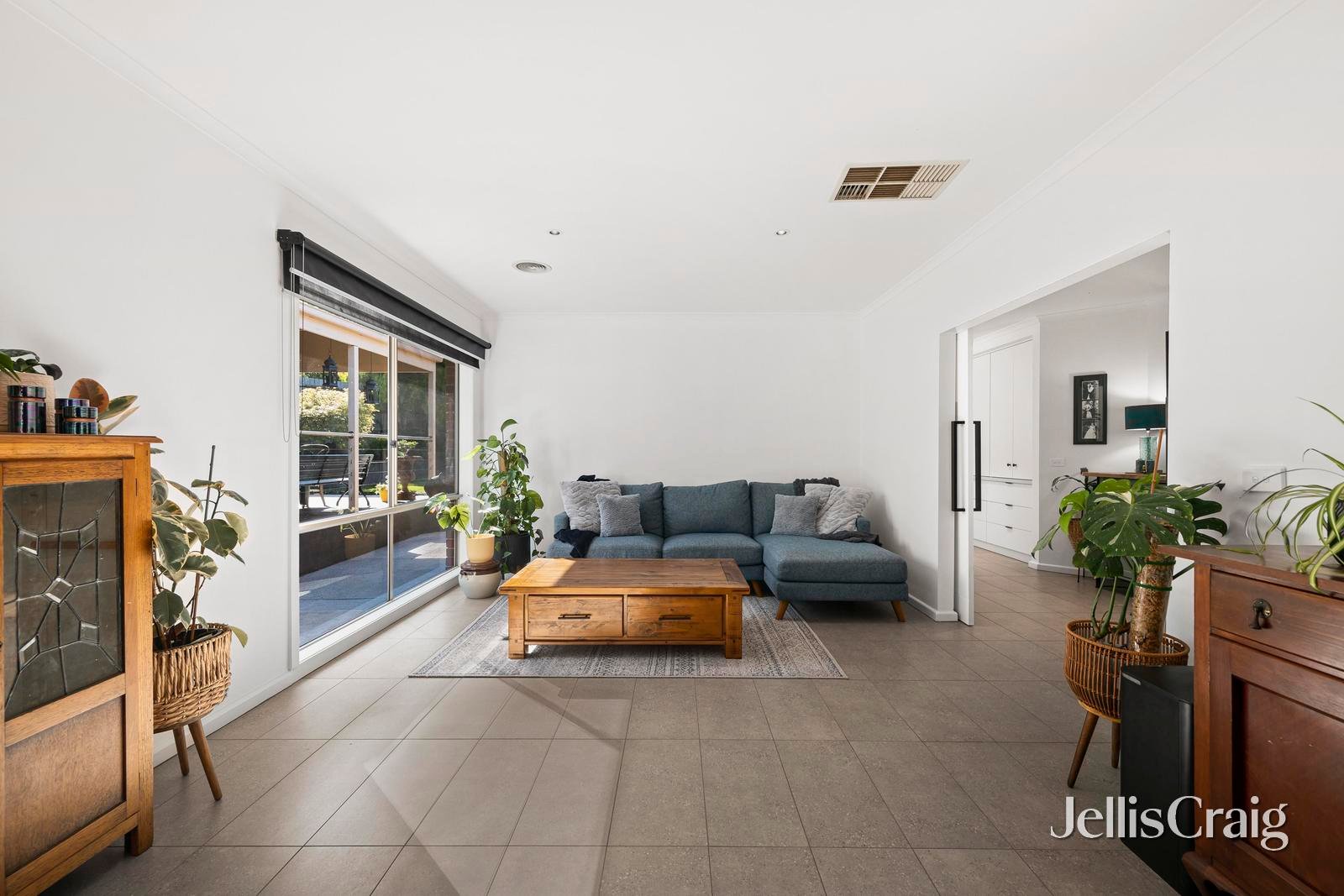 3 Darnley Way, Mooroolbark image 7