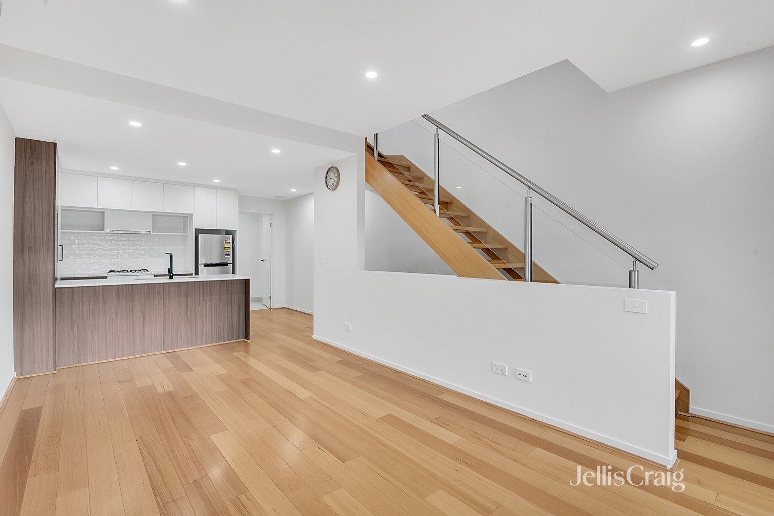 3 Dianella Walkway, Brunswick&nbsp;East image 2