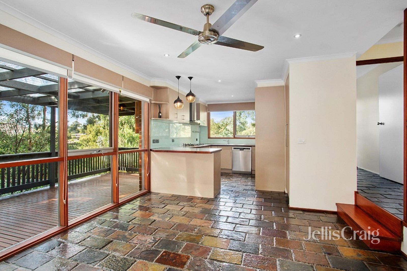 3 Doodson Court, Eltham image 3