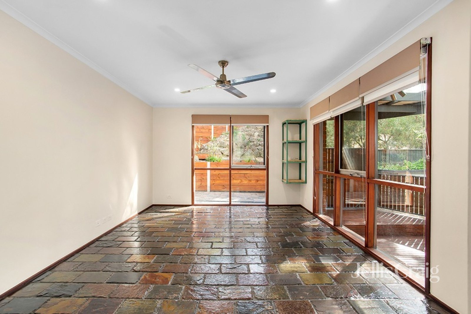 3 Doodson Court, Eltham image 4
