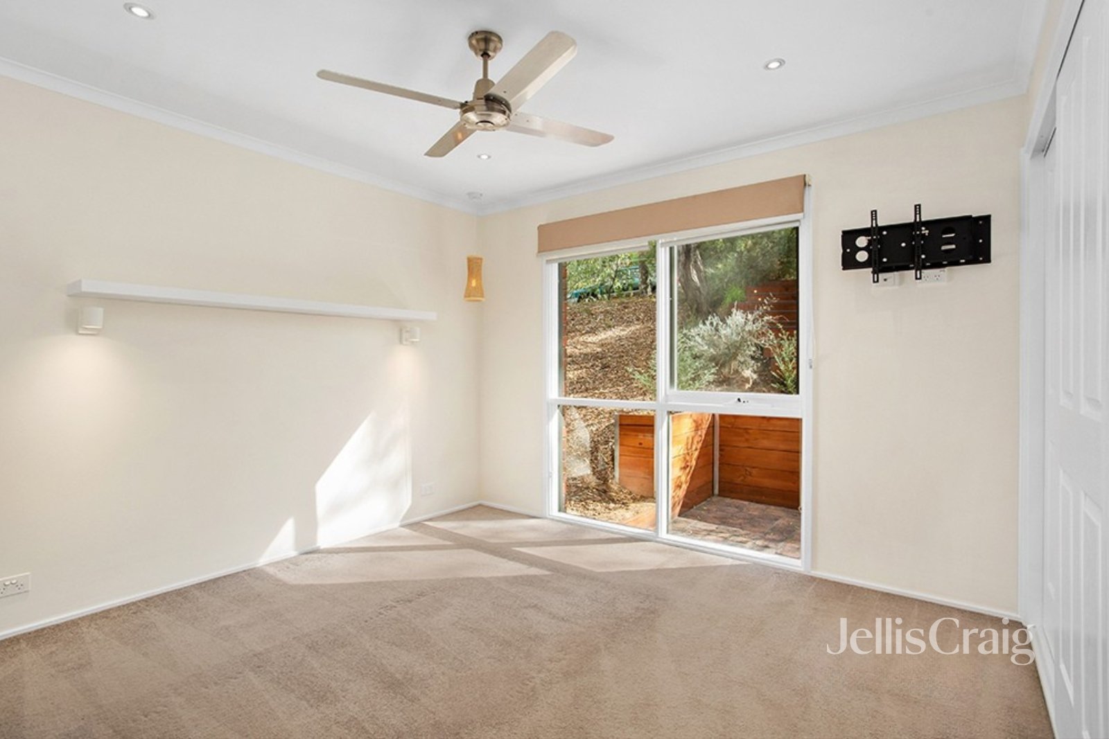 3 Doodson Court, Eltham image 6