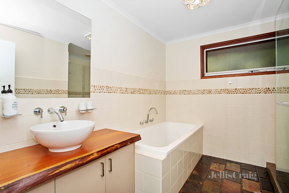 3 Doodson Ct, Eltham image 7