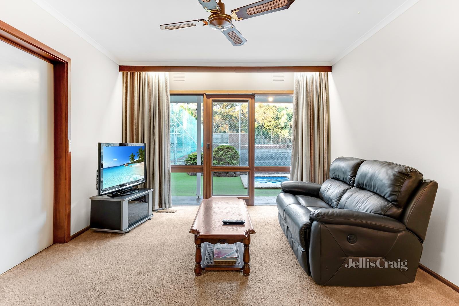 3 Dunsmuir Drive, Mount Waverley image 6