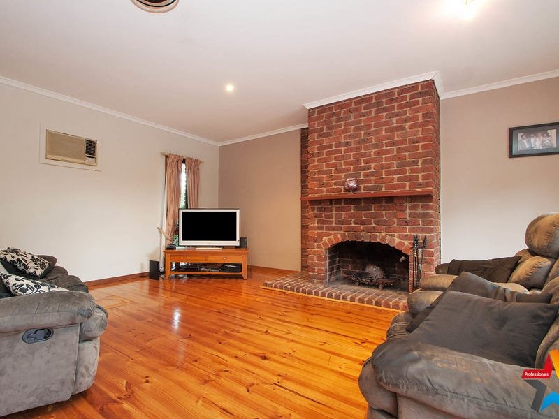 3 Dyson Court, Mooroolbark image 4