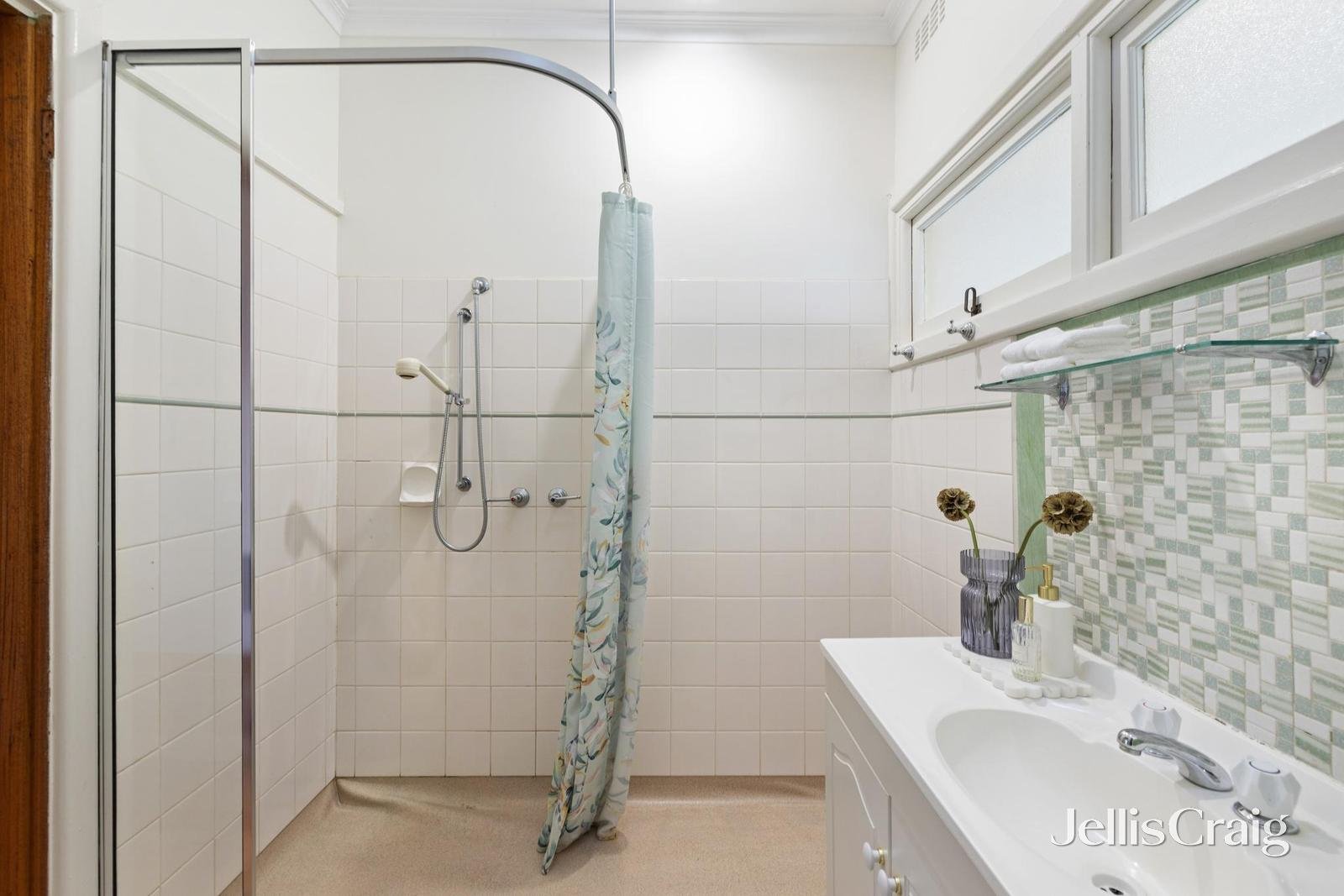 3 Elmhurst Road, Blackburn image 11