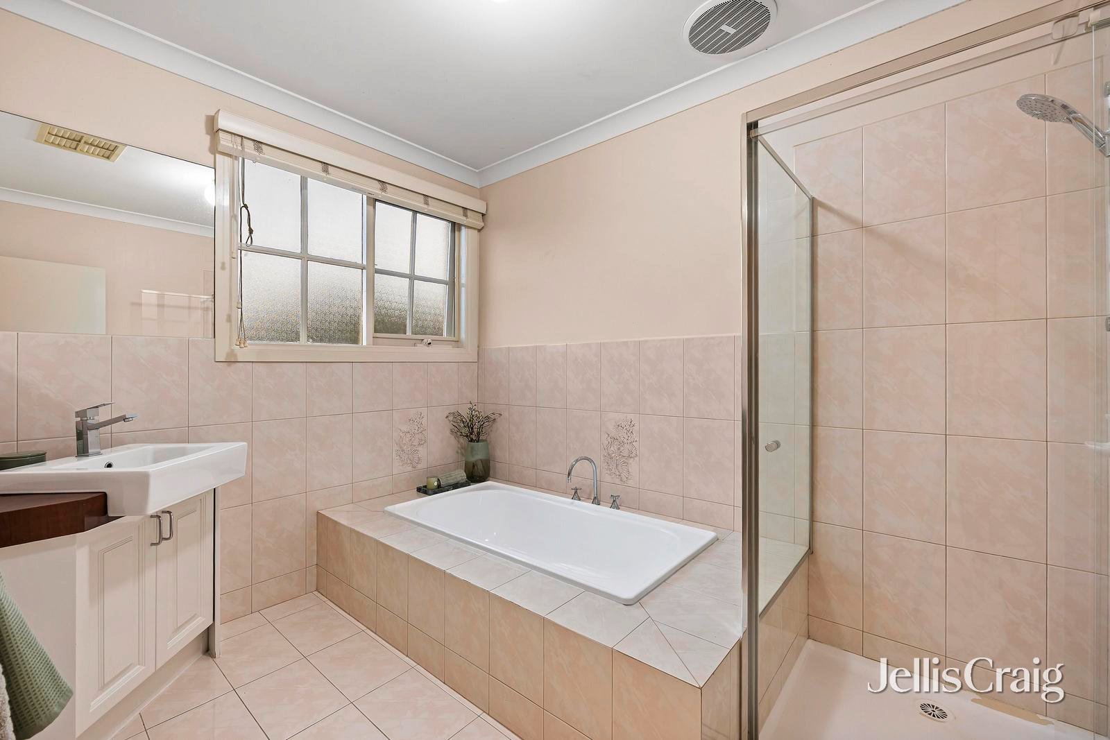 3 Era Court, Donvale image 17