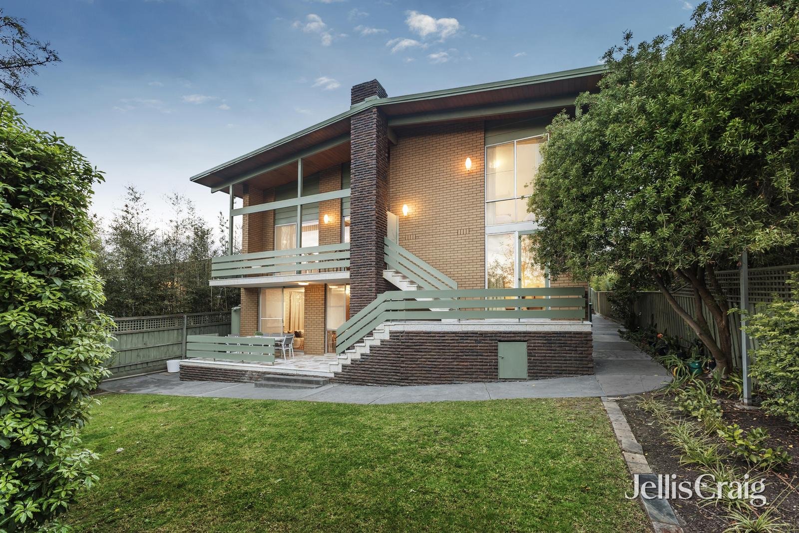 3 Fairway Drive, Kew East image 3
