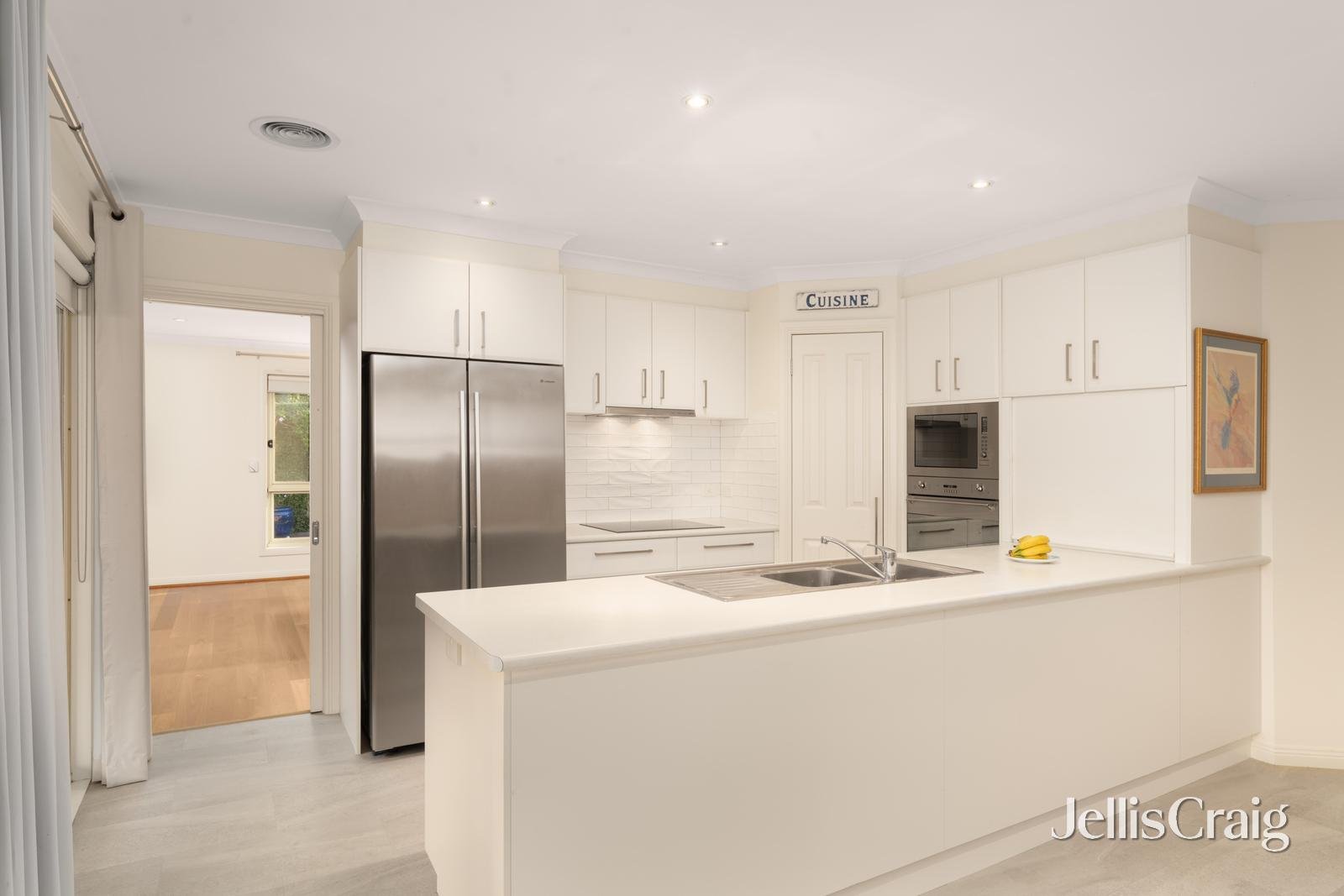 3 Faversham Avenue, Lake Gardens image 4