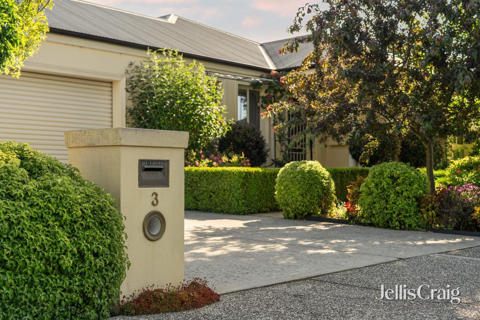 3 Faversham Avenue, Lake Gardens image 12